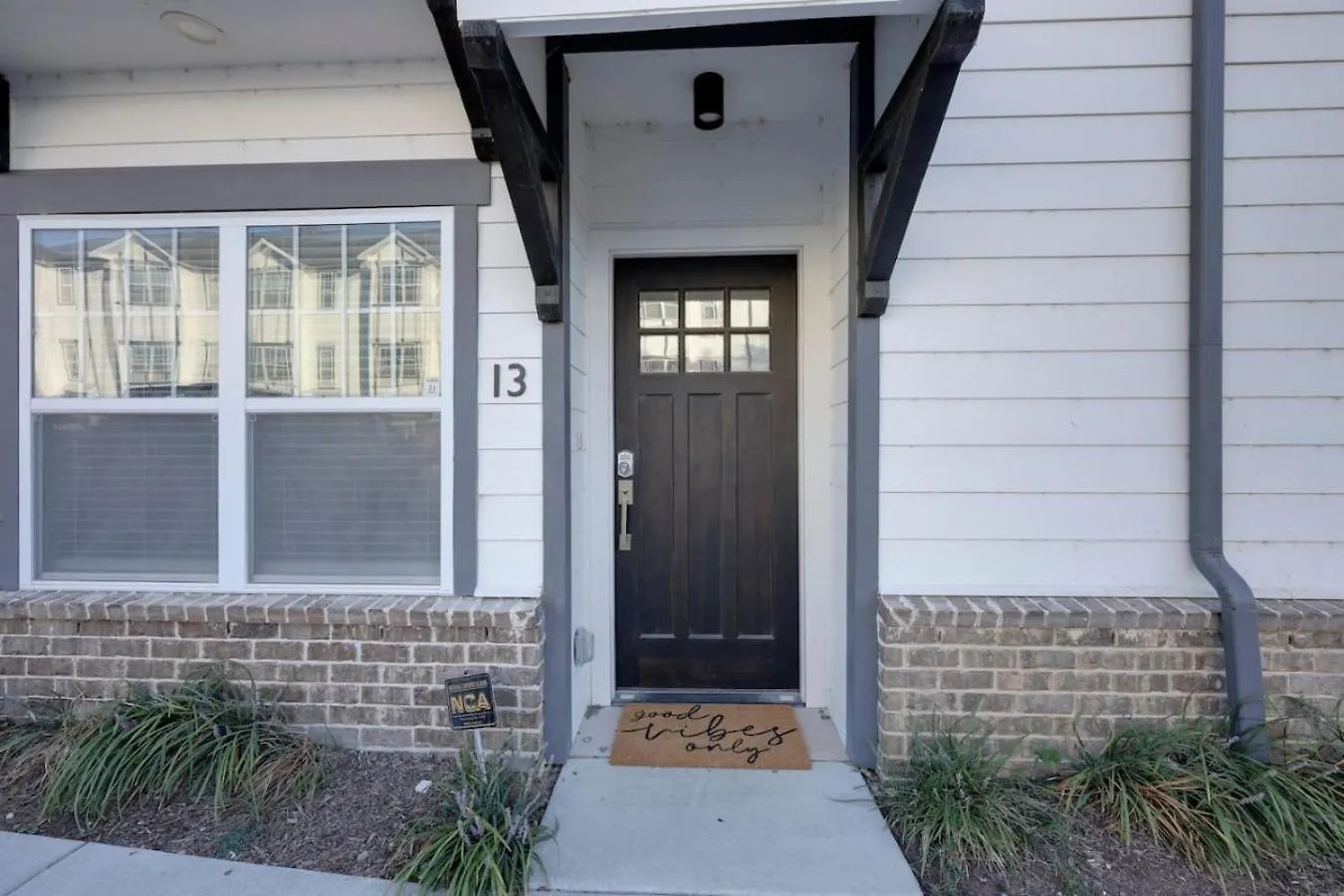 Holiday home Ten Minutes To Broadway Alluring Gated Townhome Nashville