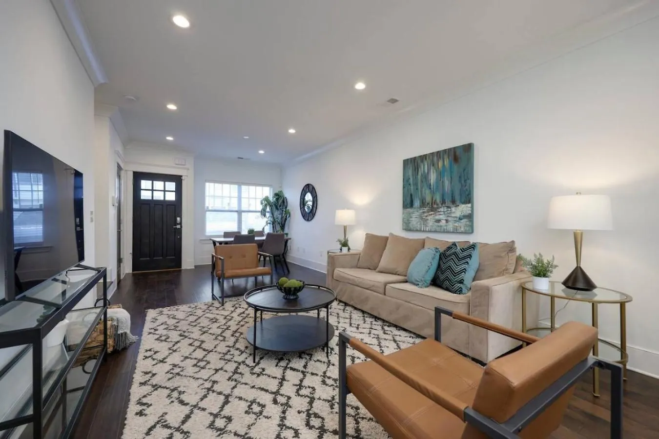 Ten Minutes To Broadway Alluring Gated Townhome Nashville 0*,